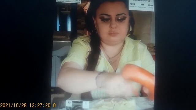 Мукбанг - еда иди ко мне сюда .