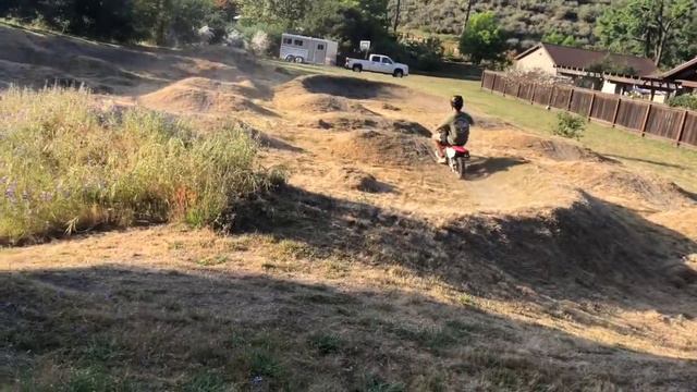 He crashed again! смотреть онлайн