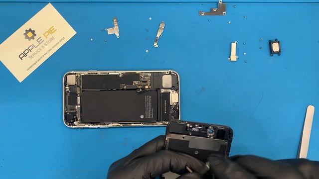 Замена стекла / дисплея IPhone SE3 (SE 2022)