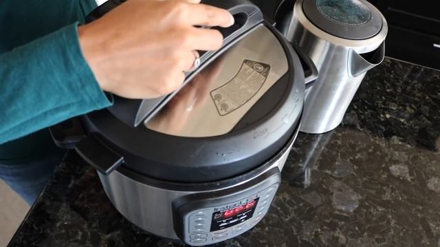 Sterilizing Baby Bottles in the Instant Pot | Episode 052 смотреть онлайн