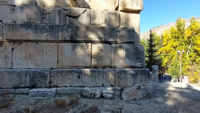 "Храм" в 26 км от Баальбека: на сколько же он засыпан⁉️⁉️ смотреть онлайн