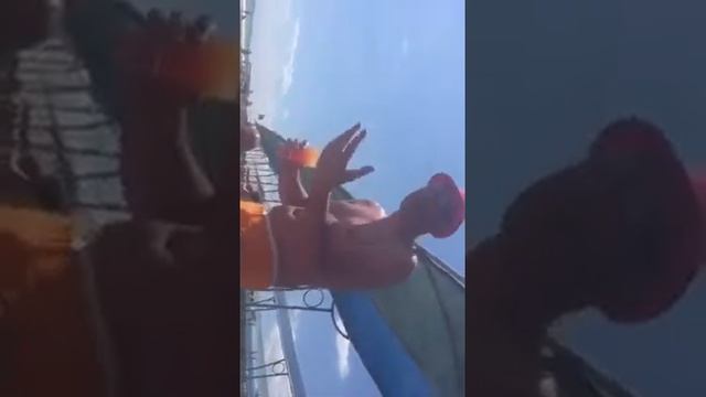 Турция грузинская басня про ворон пляжноя версия?? смотреть онлайн