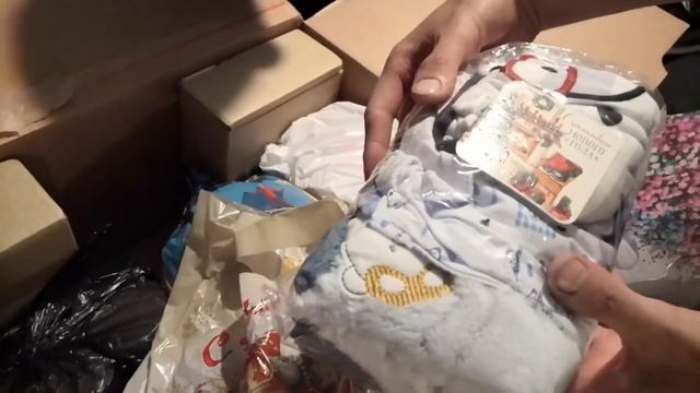 Мила родила Льва. Распаковка посылки от Татьяны и Григория смотреть онлайн