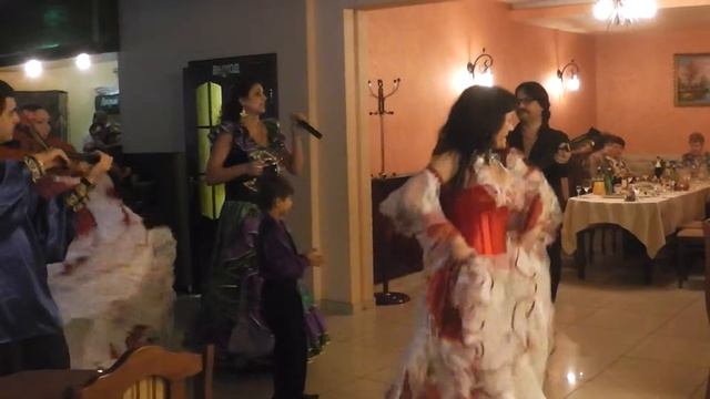 Нанэ цоха цыганский ансамбль"Дэва ратори" т.89375556582 смотреть онлайн