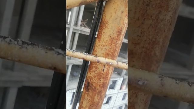 Как мы поднимаемся на башенный кран, при морозе. смотреть онлайн