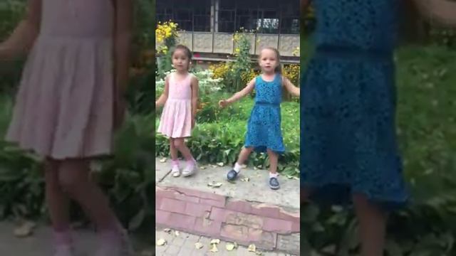 Пульсом бьет бит! МЕДИНА и МЕДЕЯ смотреть онлайн