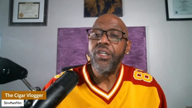 The Cigar Vlogger has questions for Vincent Terrill "Buddha" Hill... смотреть онлайн
