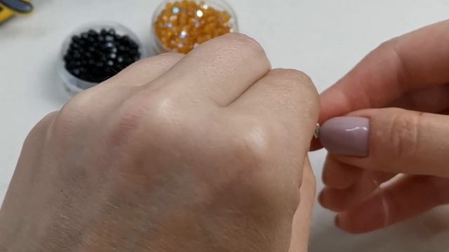 Сходите в магазин сантехники и сделайте за 20 минут красивые бусы для очков смотреть онлайн