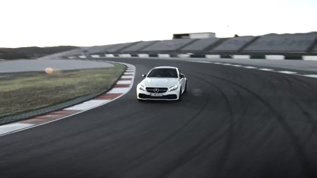 NEW Mercedes C 63 AMG Coupé on track смотреть онлайн