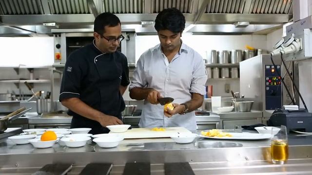 Indian chef shows how to prepare a tasty - Индийский повар показывает как готовить вкусно смотреть онлайн