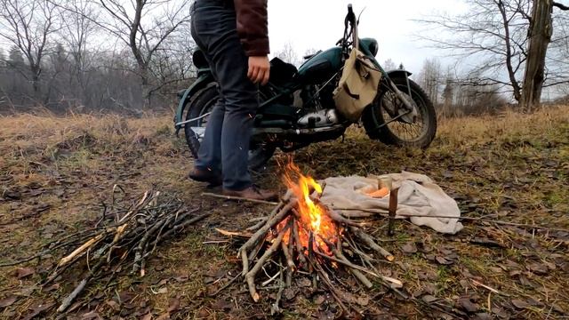 Советский мотоциклист и его ИЖ 49 1953 год | USSR Biker 1953 смотреть онлайн