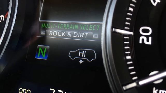 Landcruiser 200　4 Wheel AHC　crawl Control