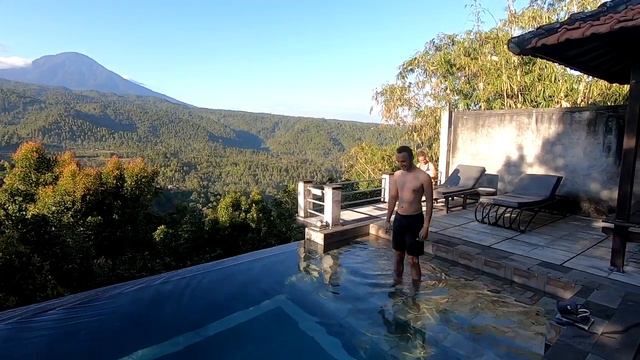 BALI ZOO, WATERFALL SEKUMPUL смотреть онлайн