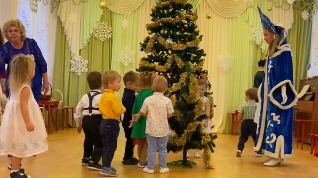 Новогодний праздник 21/22. ясельки «Ягодка» садик 126. Санкт-Петербург смотреть онлайн