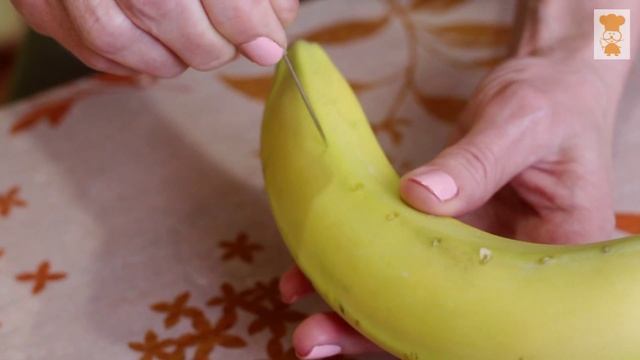Как разрезать банан, не открывая его/How to cut a banana without opening it смотреть онлайн