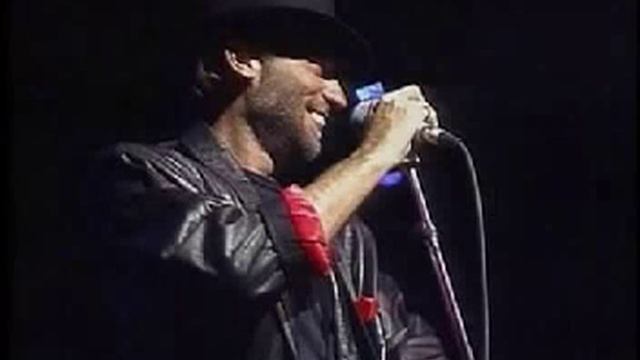 The Bee Gees 'We will not forget' смотреть онлайн