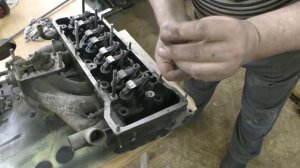 Замена вырваной шпильки распредвала  ВАЗ 2101-2107.