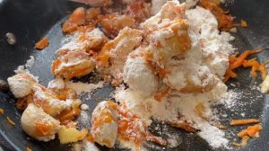 ГУЛЯШ ИЗ КУРИНОГО ФИЛЕ С ПОДЛИВКОЙ