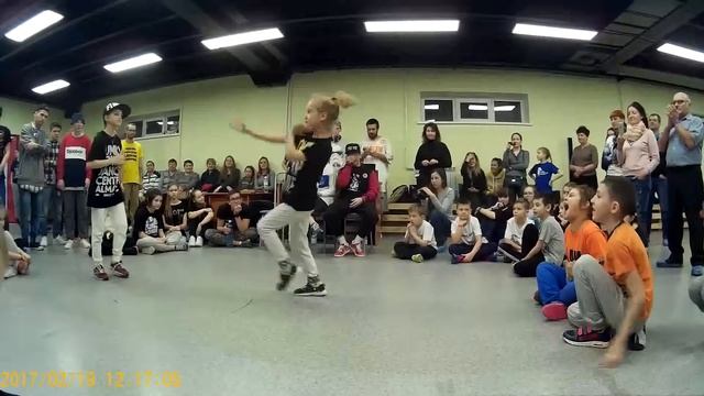 1/2 Hip-Hop 6-10 лет Кулешкова Соня vs Тоня Панда смотреть онлайн
