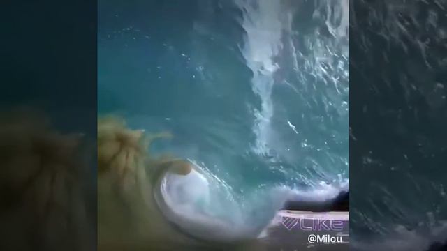 Волна 5 метров 😱 смотреть онлайн