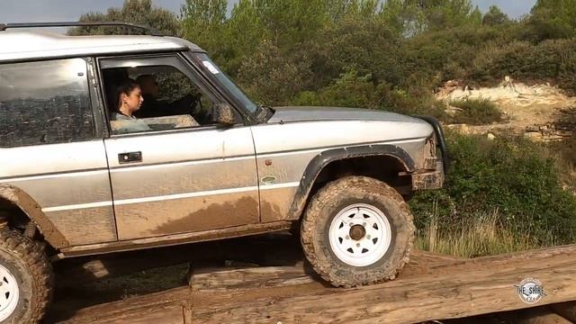 Qué es un Cruce de Puentes en un 4x4?. Land Rover Party 2022 Les Comes los mejores ejemplos. смотреть онлайн