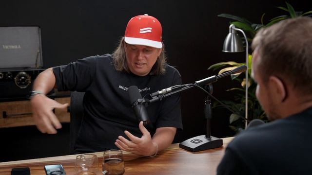 Верхом на Бизнес Волне в Сколково // Василий Прачев, основатель компании “SurfBrothers” смотреть онлайн
