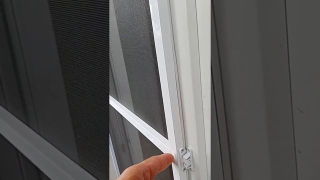 Установка москитной двери на балкон. Особенности установки ручки, фурнитуры смотреть онлайн