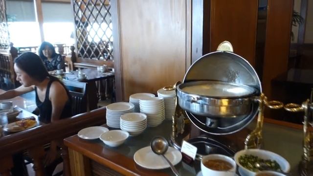 БАНГКОК / MK ресторан и обзор номера в PRINCE PALACE смотреть онлайн