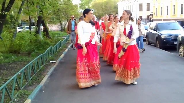2021 05 11 Харинама Gaura Shakti - Проспект Мира. Harinama in Moscow (Russia) (2/2) смотреть онлайн