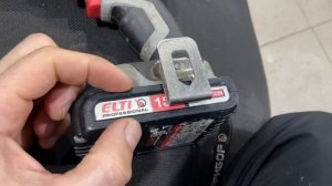 Индикатор заряда АКБ  на любой шуруповёрт .