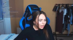 Михалина стонет на стриме показала мокрые трусики