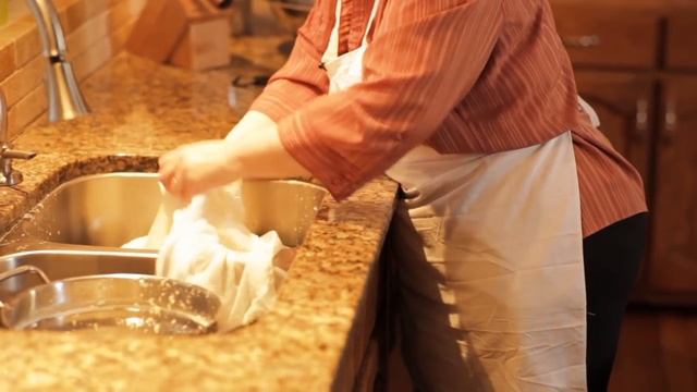 A Cheesemaker's Journey - How to Make Feta смотреть онлайн