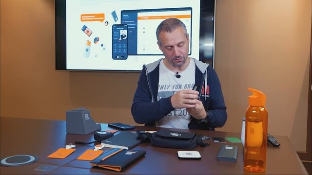 Мультул нового поколения с электронной визиткой владельца смотреть онлайн