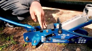 Вот это ДОМКРАТ! Обзор подкатного домкрата для Ларгуса