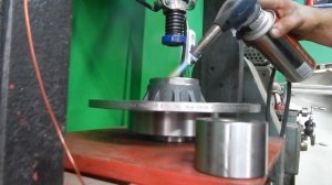 Замена задних тормозных дисков  OPEL VIVARO