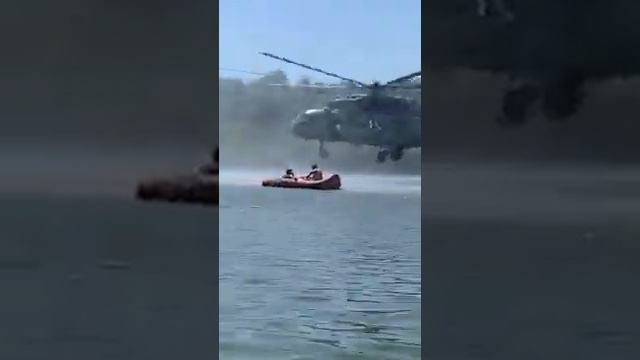 С днём ВДВ!!! Высадка десанта! Невероятно! Вертолет над озером! смотреть онлайн