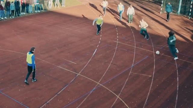 Как Роналду стал БЕЗДОМНЫМ? Самые крутые ПРАНКИ футболистов. Футбольный топ. @120 Ярдов смотреть онлайн