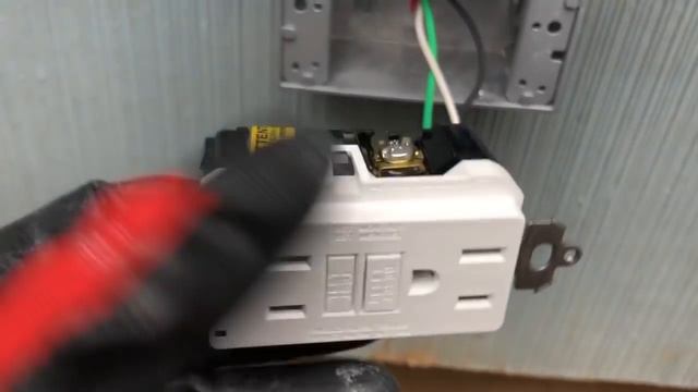 38, Ставим розетки на внешнюю стену дома смотреть онлайн