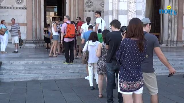 Un Ferragosto da tutto esaurito смотреть онлайн