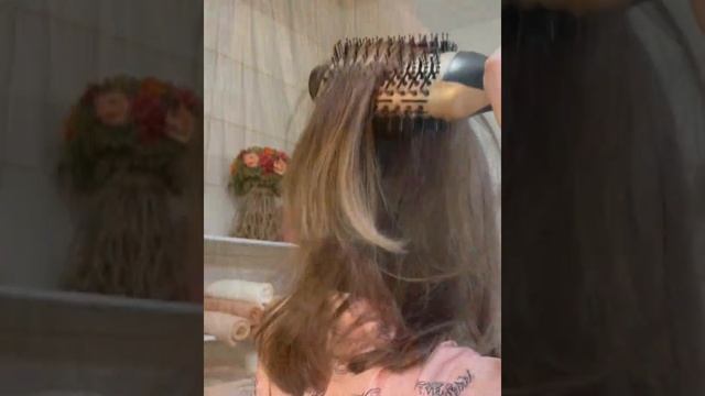 Фен-расчёска 3В1 для укладки волос Me2You смотреть онлайн
