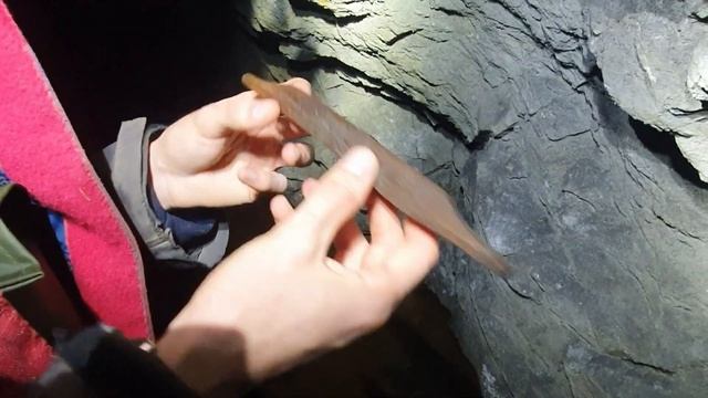 MYSTERY FINDS exploring flooded abandoned lost mines! (Pt:2) смотреть онлайн