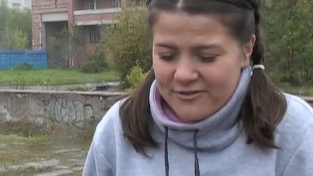 Субботник у кинотеатра Фестиваль