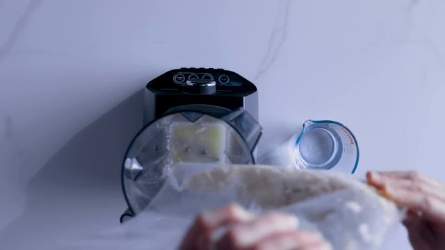 No-Soak Almond Milk in the Anova Precision Chamber Vacuum Sealer смотреть онлайн