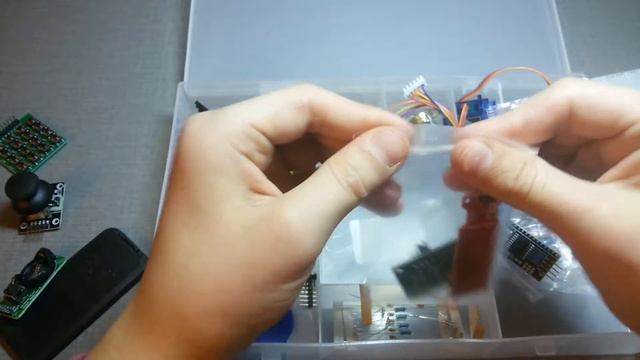 Ардуино UNO набор/почему программа не загружается.