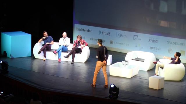 Startup Spotlight pitches - Round 3 смотреть онлайн