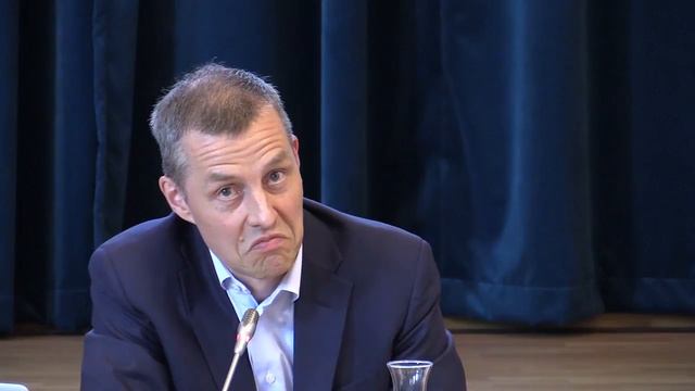 Йеспер Ройне: Растущее неравенство. Что мы об этом знаем и какое это имеет значение смотреть онлайн