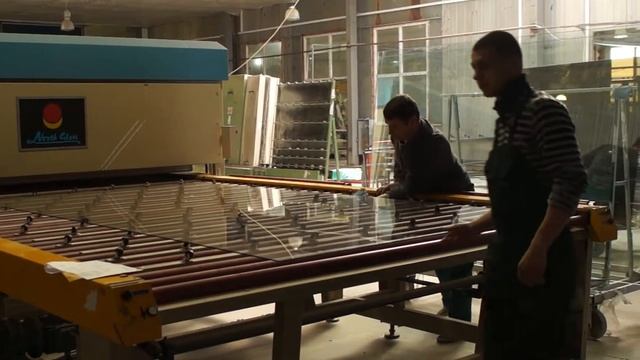 Укладка стекла на закалку смотреть онлайн