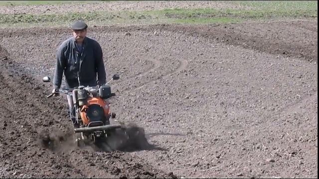 Фрезеровка огорода дизельным мотоблоком Карвер смотреть онлайн