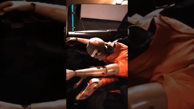 Краш тесты безопасности Audi Q4 e tron и Subaru Outback 2021 #shorts смотреть онлайн