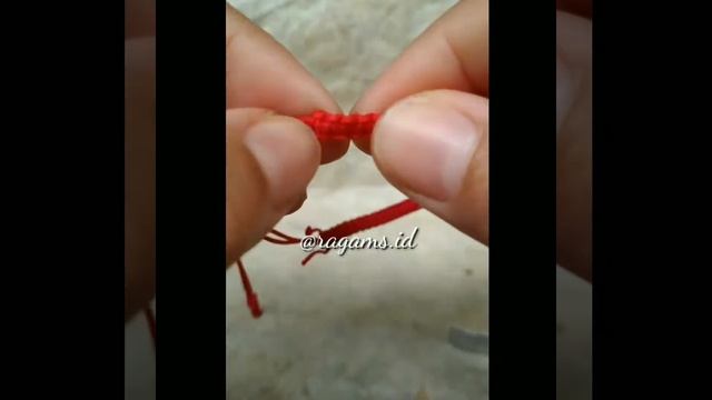 DIY HACK- How to resize Macrame Bracelet | Cara Mengecilkan Gelang Tali Serut Makrame смотреть онлайн